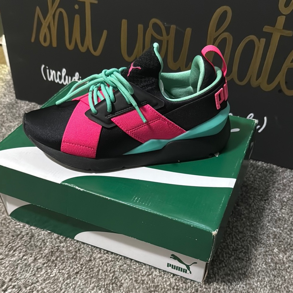 Puma Women's Black and Pink Sneakers